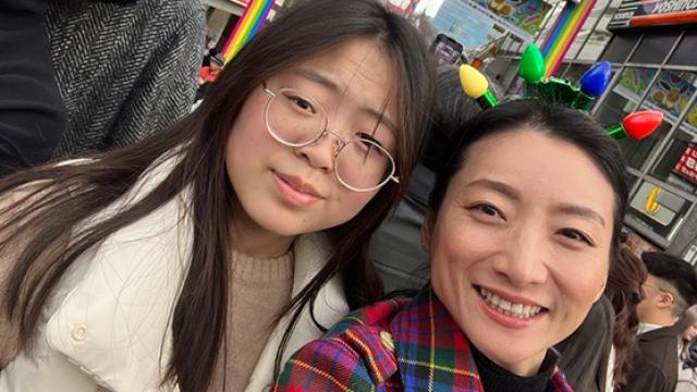 Asami Chung with her daughter