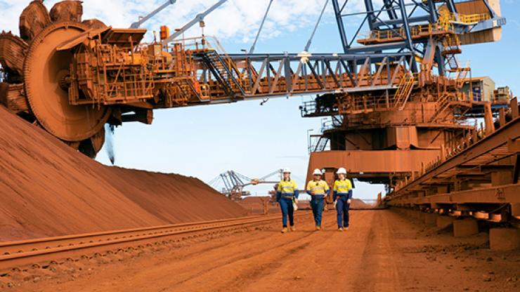 Large earth moving machine at Fortescue Metals