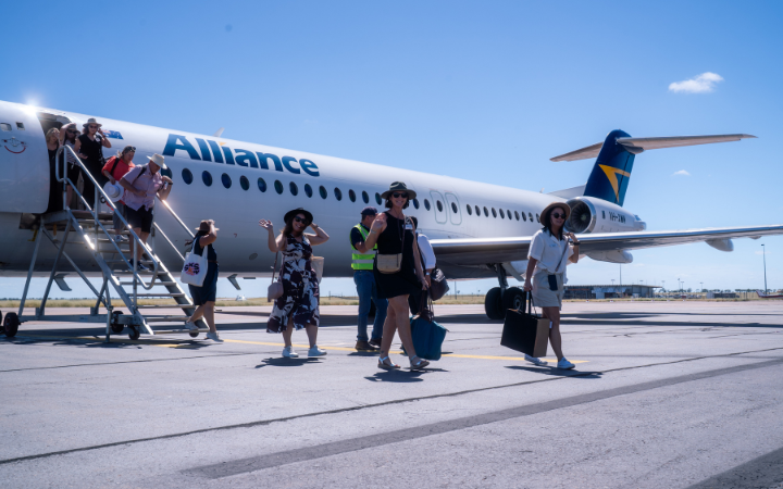 fcmme-hw-luxury-travel-collection-private-plane