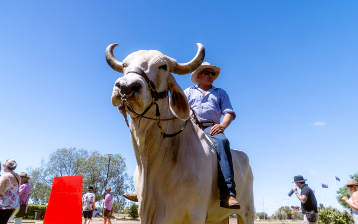 fcmme-hw-luxury-travel-collection-approach