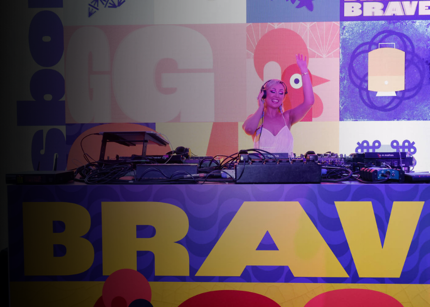 fcmme-accordion-event-identity