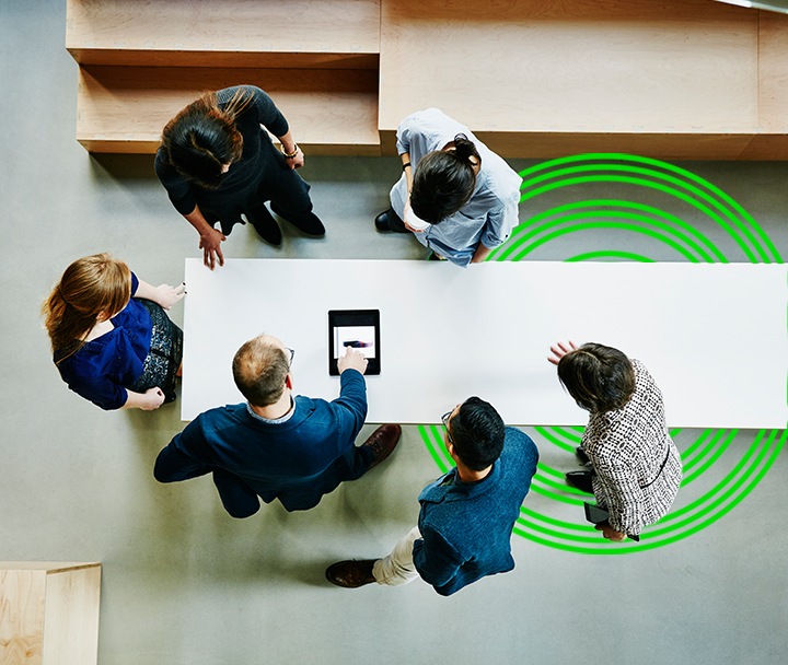 確認や承認にかかる膨大な作業。 管理部門の負担は計り知れません。