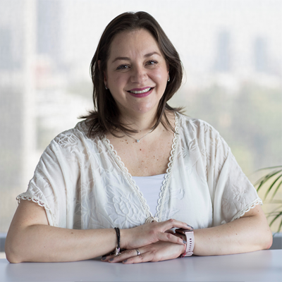 Laura-Carmona-headshot