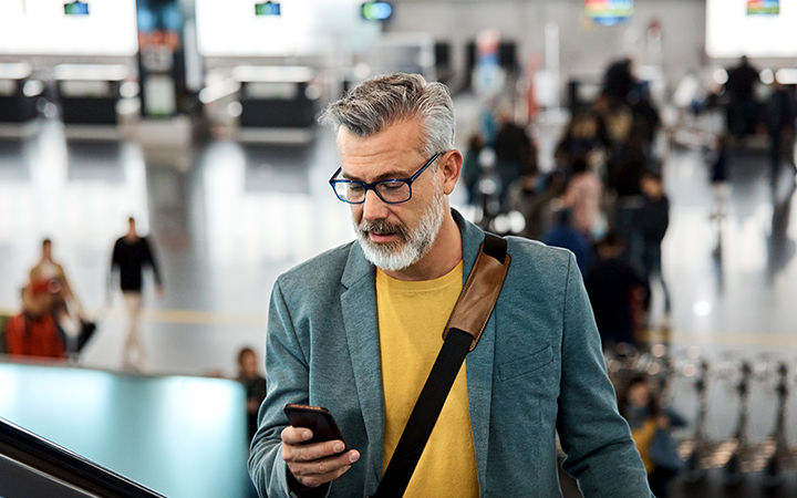 FCM-AU-hw-international-airfares-lose-altitude