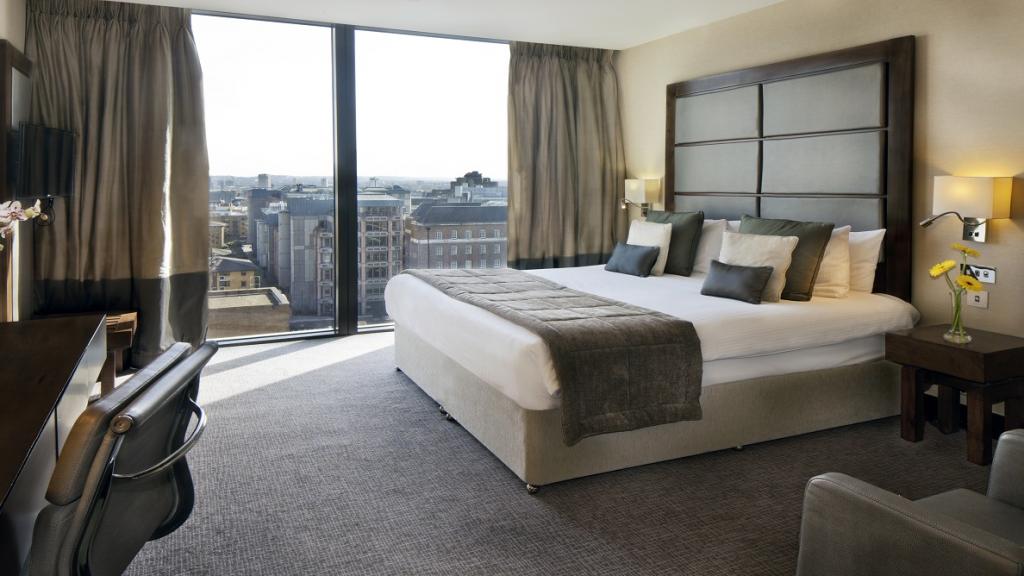 fcm-lp-hotel-image1-leonardo-hotels