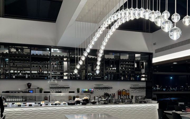 fcm-au-hw-qatar-experience-check-in-boarding