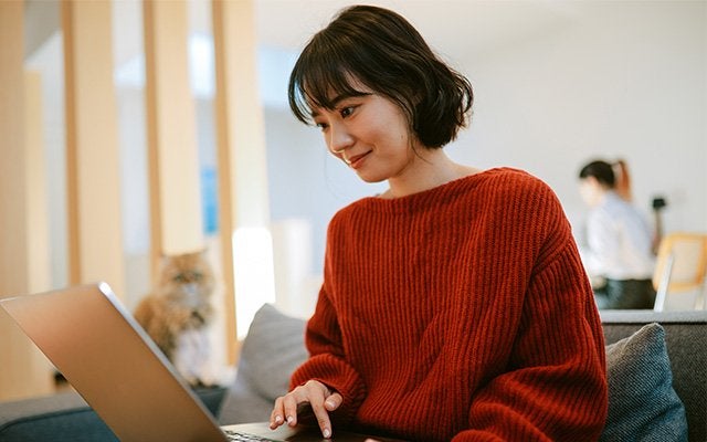 fcm-hw-japanese-laptop-work