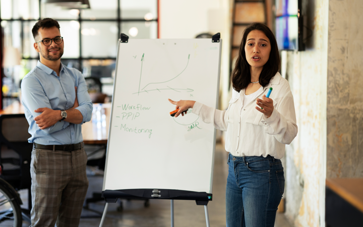 fcm-hw-woman-presentation