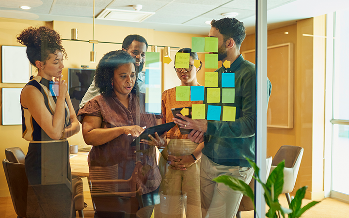 Integrating sustainable hotels into travel programmes 