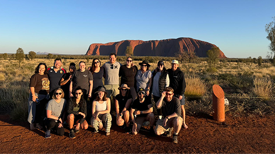 fcm-au-sum-uluru-famil